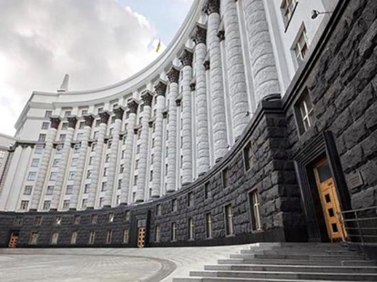 Кабмин утвердил квоты на госзакупки 107 видов российских товаров